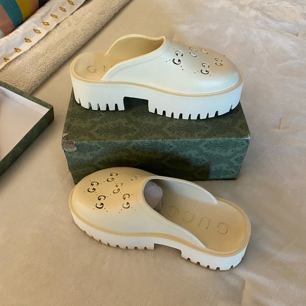 Gucci slides